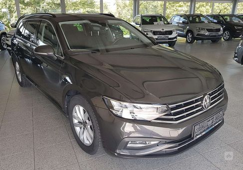 Volkswagen Passat Variant, 2022