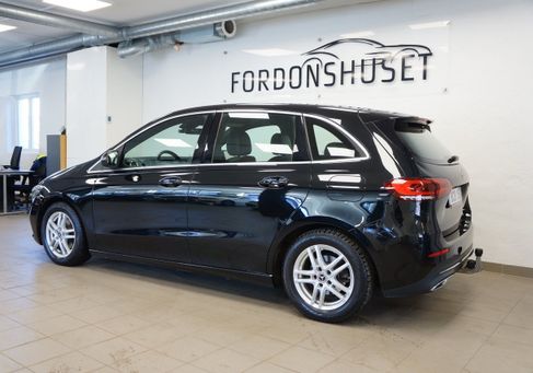 Mercedes-Benz B 180, 2020