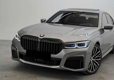 BMW 745, 2019