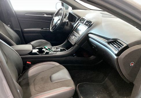 Ford Mondeo, 2019 3