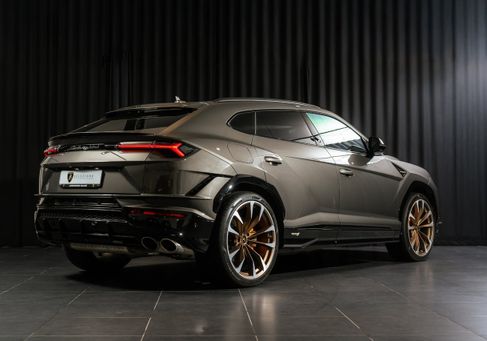Lamborghini Urus, 2024