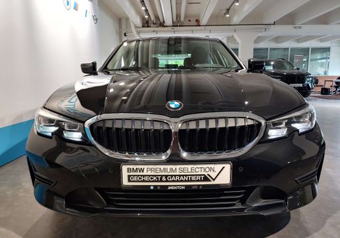 BMW 318, 2021