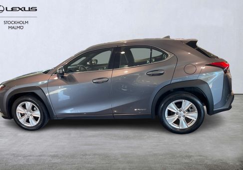 Lexus UX, 2019 3