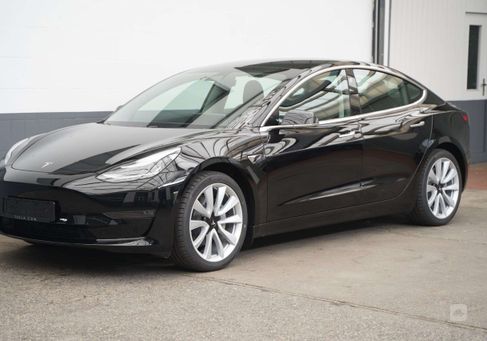 Tesla Model 3, 2020