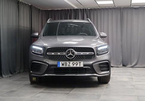 Mercedes-Benz GLB 200, 2025