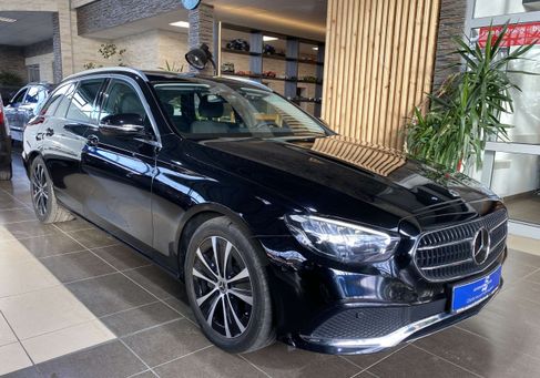 Mercedes-Benz E 300, 2021