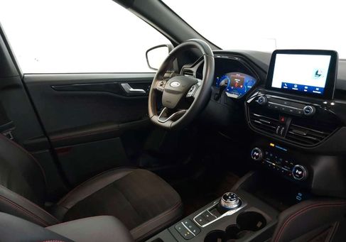 Ford Kuga, 2020 3