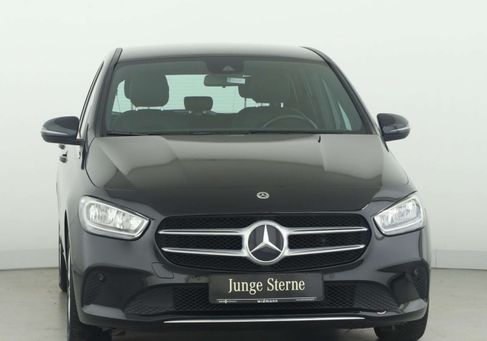 Mercedes-Benz B 180, 2021