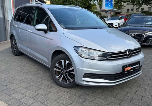 Volkswagen Touran, 2020 3
