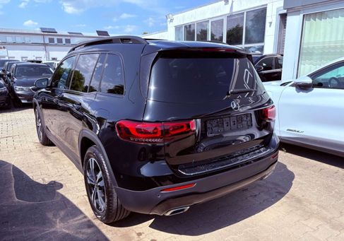 Mercedes-Benz GLB 200, 2022