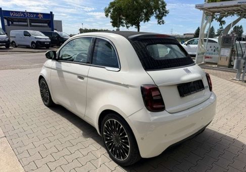 Fiat 500C, 2022