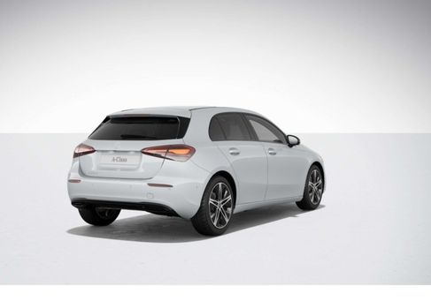 Mercedes-Benz A 220, 2023 3