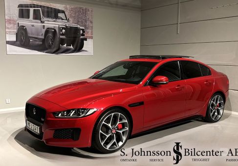 Jaguar XE, 2016