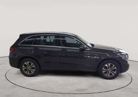 Mercedes-Benz GLC 200, 2022