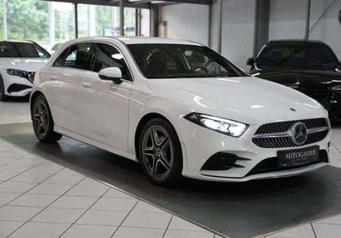 Mercedes-Benz A 180, 2022 3