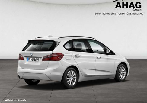 BMW 216, 2018