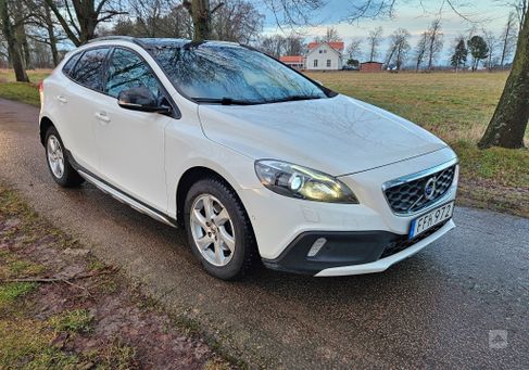 Volvo V40 Cross Country, 2014