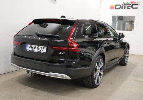 Volvo V90 Cross Country, 2024
