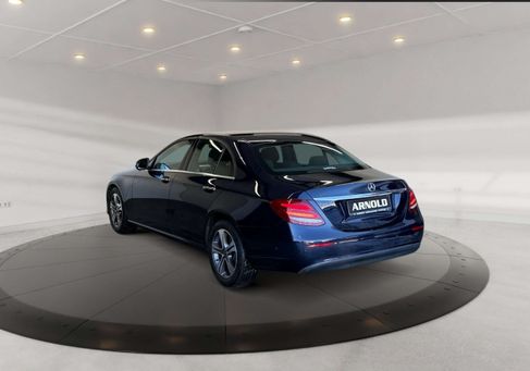 Mercedes-Benz E 220, 2019 3