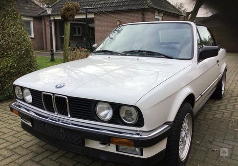 BMW 320, 1992