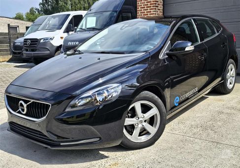 Volvo V40, 2018