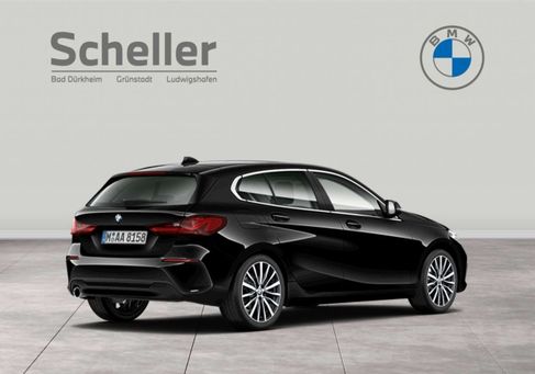 BMW 118, 2023