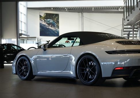 Porsche 911, 2025