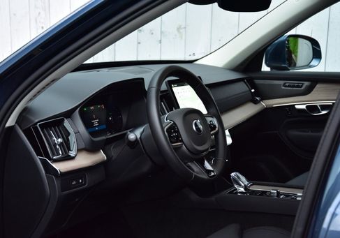 Volvo XC90, 2025 3
