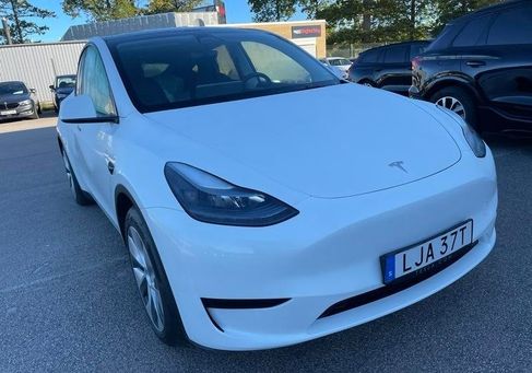 Tesla Model Y, 2023 2