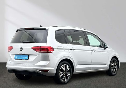 Volkswagen Touran, 2021 3