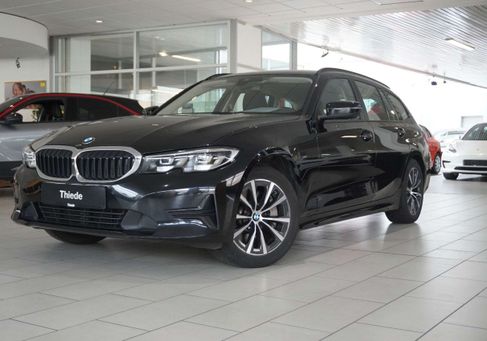 BMW 330, 2021