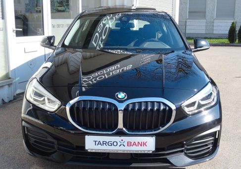BMW 120, 2022