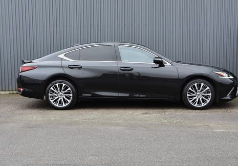 Lexus ES, 2021