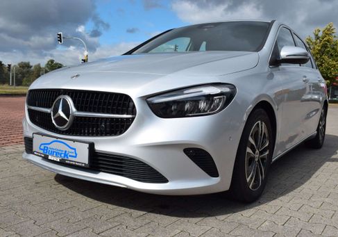 Mercedes-Benz B 180, 2023