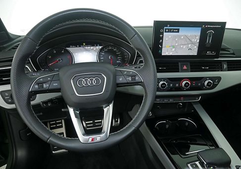 Audi A4, 2023