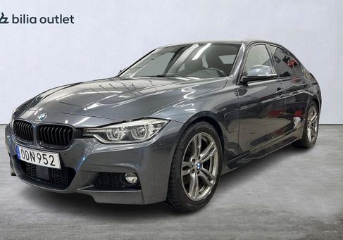BMW 330, 2016