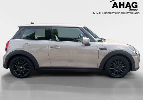 MINI ONE, 2022