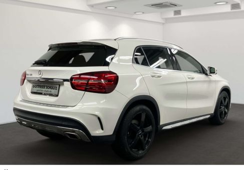 Mercedes-Benz GLA 180, 2019