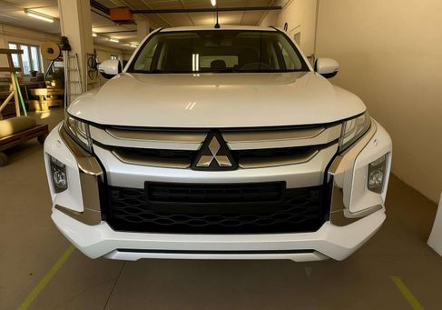 Mitsubishi L200, 2021