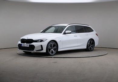 BMW 330, 2023