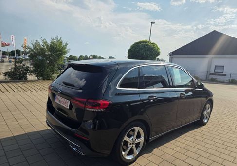 Mercedes-Benz B 180, 2021