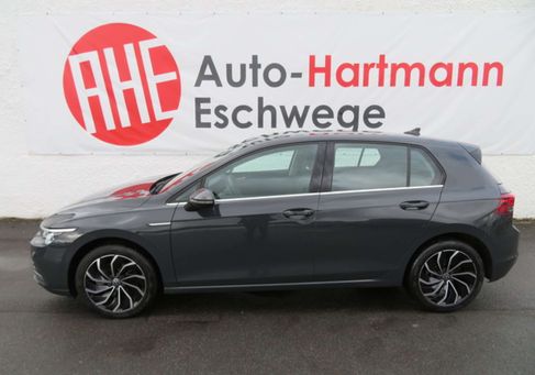 Volkswagen Golf, 2024