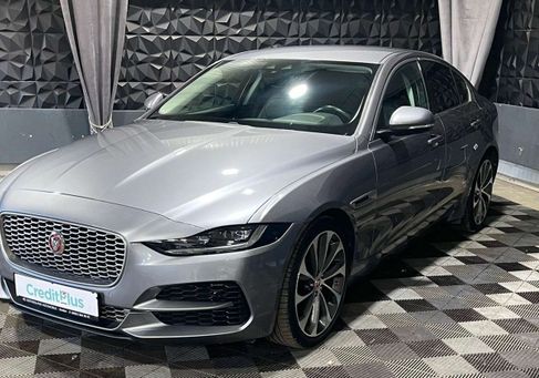 Jaguar XE, 2020