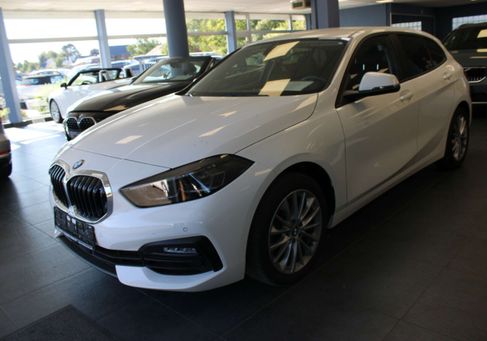 BMW 118, 2022