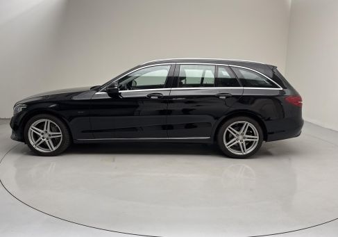 Mercedes-Benz C 300, 2021