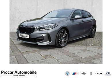 BMW 118, 2023