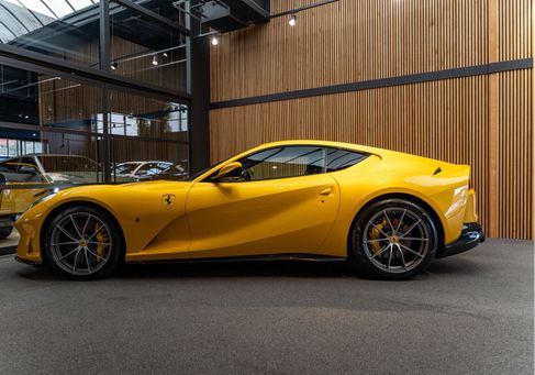 Ferrari 812, 2019