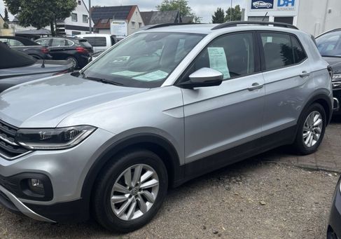 Volkswagen T-Cross, 2019