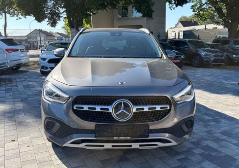 Mercedes-Benz GLA 180, 2021