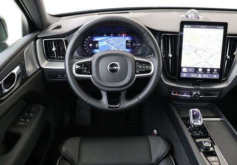 Volvo XC60, 2025 2